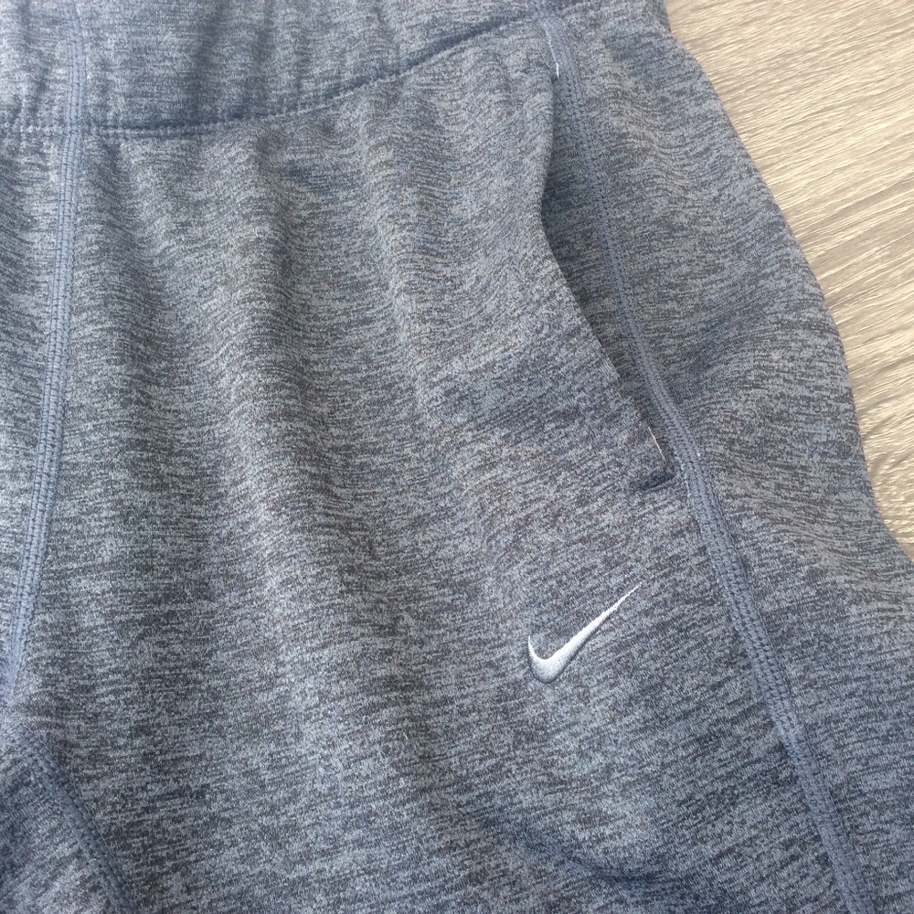 Nike Women Therma-Fit Dark Gray Pants - Picture 3 of 5